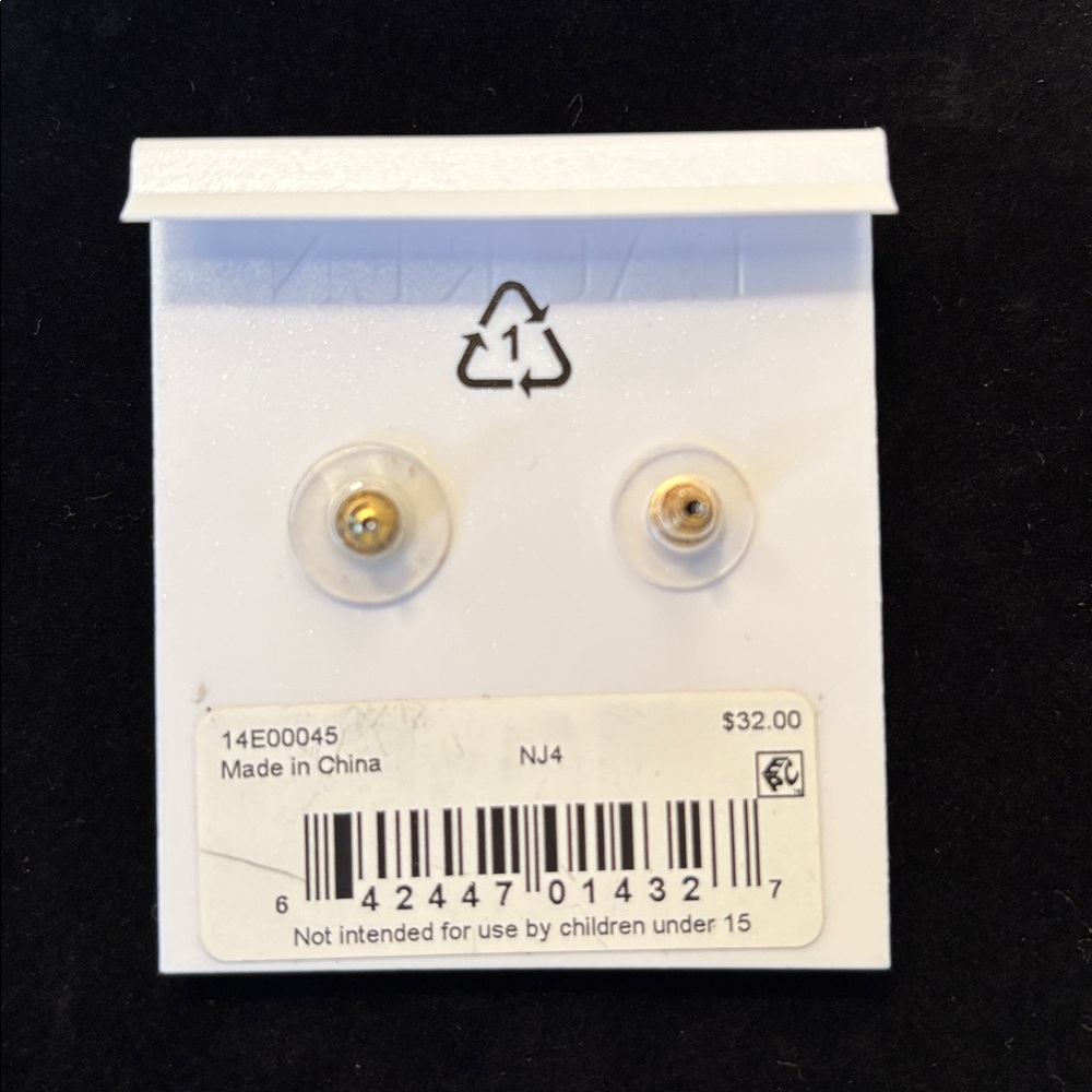 Ralph Lauren Gold Tone Green Square Stud Earrings - Picture 6 of 6